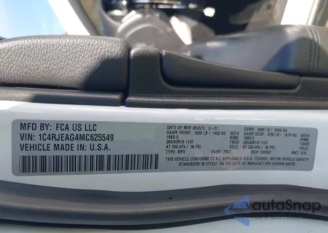 2021 Jeep Grand Cherokee Laredo E 4X2 z USA, uszkodzony, nr VIN 1C4RJEAG4MC625549